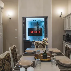 Belvedere Luxury Apartment, View On The Walls Appartamento Lucca